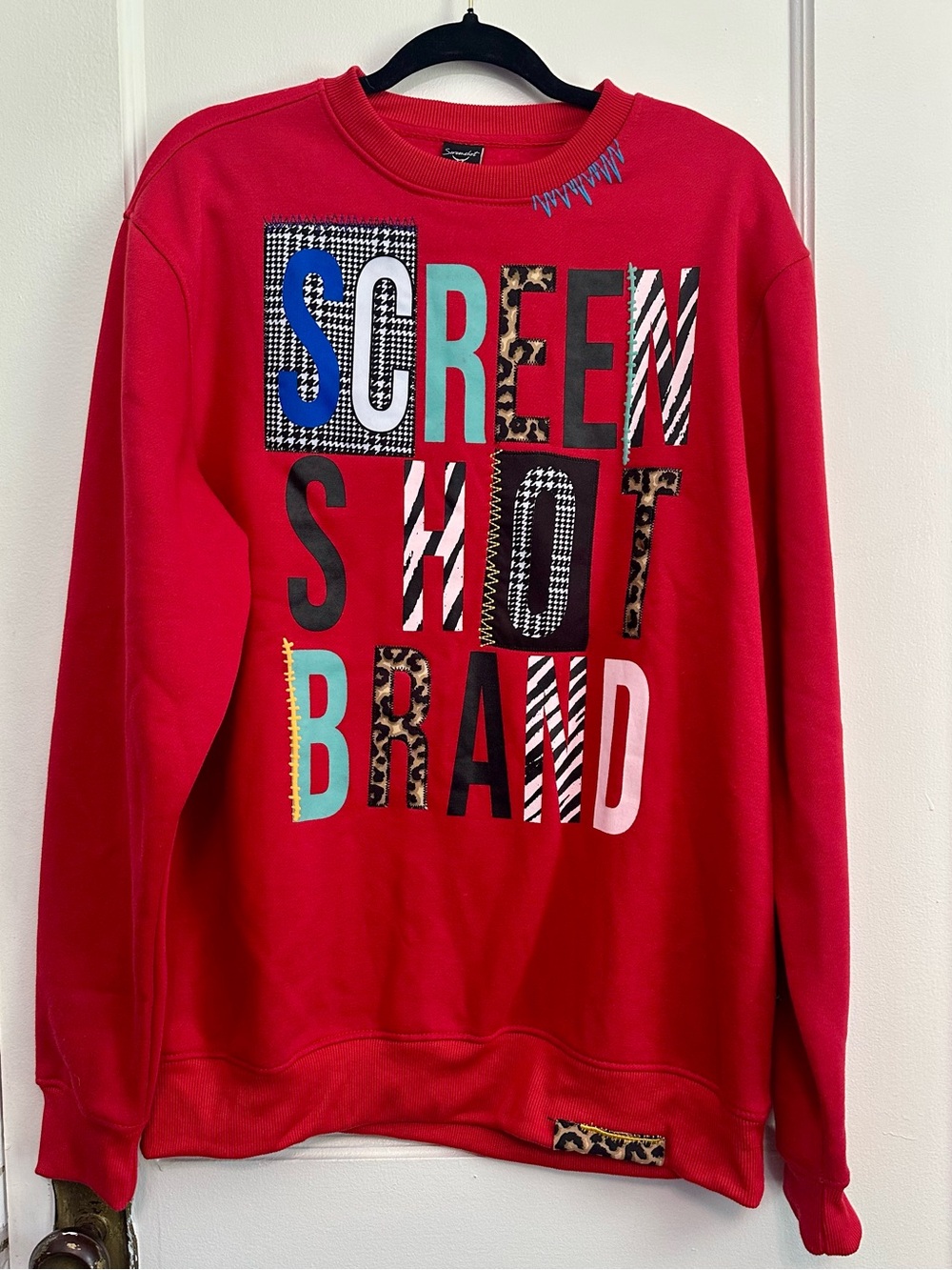 NWT SCREENSHOT Brand Red Graphic Crewneck Sweatshirt (L)
